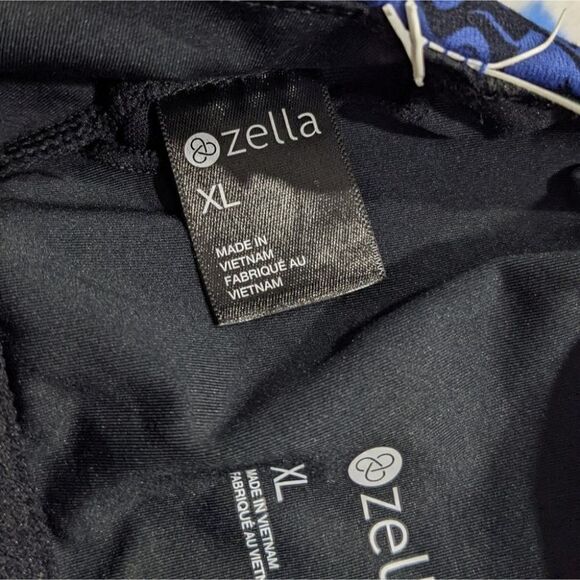 New Zella | Live-In Racerback Bra in Blue Twilight Wave Print - Picture 8 of 10